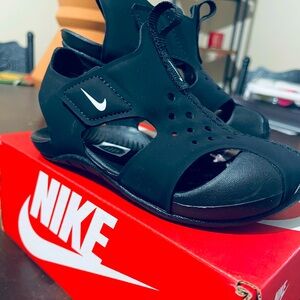* BRAND NEW * NIKE SUNRAY PROTECT TODDLER SANDAL